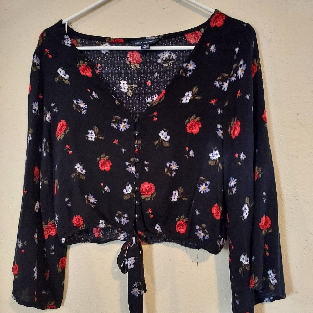 American Eagle cropped blouse